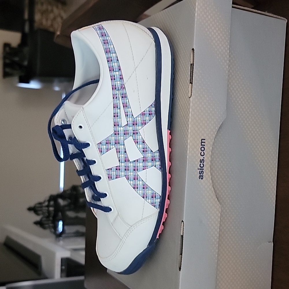 Asics - Picture 2 of 4